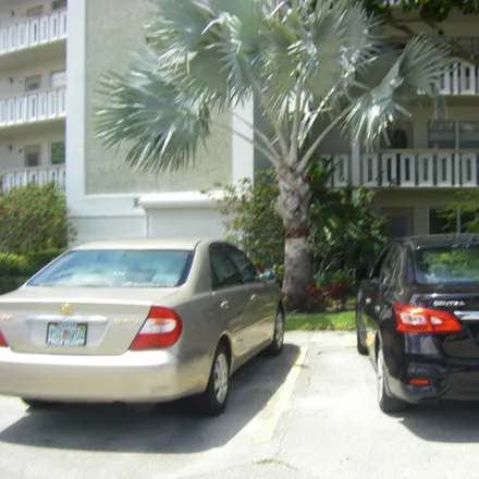 Buy this 1 bed condo on 5451 Fairway Street in Palm Beach County, FL 33417