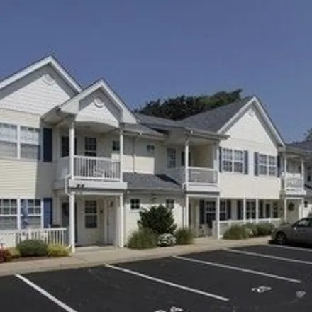 Rent this 2 bed apartment on 81 Secatogue Avenue in Village of Farmingdale, NY 11735