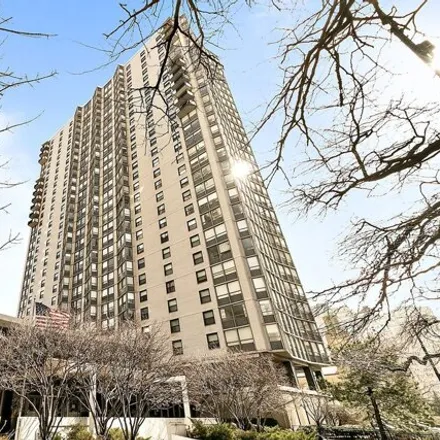 Rent this 1 bed condo on Hollywood Towers in 5701-5707 North Sheridan Road, Chicago