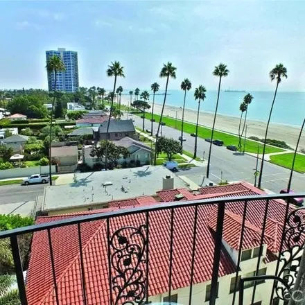 Image 1 - The Versailles, 2601 East Ocean Boulevard, Long Beach, CA 90803, USA - Condo for sale