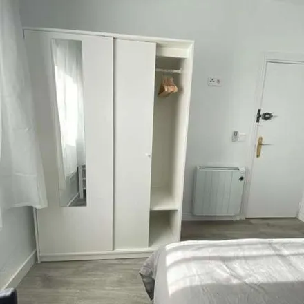 Rent this 4 bed apartment on Centro Municipal de Mayores 'La Platanera' in Calle Concepción de la Oliva, 7