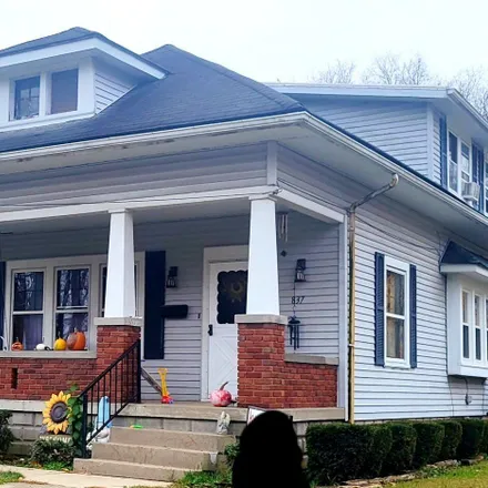 Buy this 4 bed house on 837 Young Street in Piqua, OH 45356