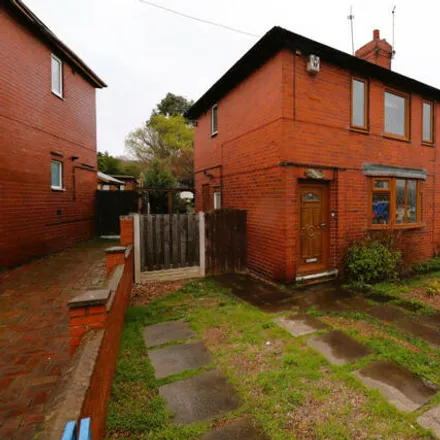 Buy this 3 bed duplex on Pontefract Road in Cudworth, S71 5HS