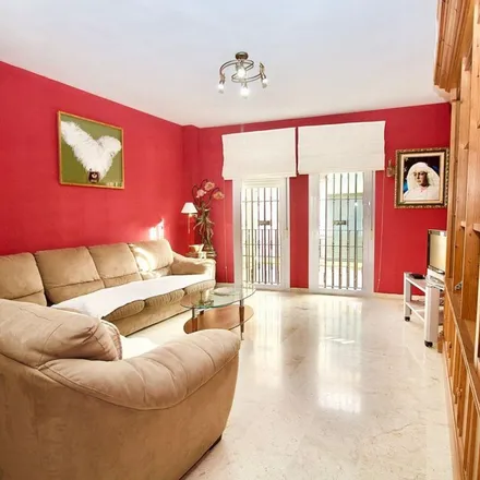 Rent this 3 bed apartment on Calle Pasaje Mallol in 22, 41003 Seville