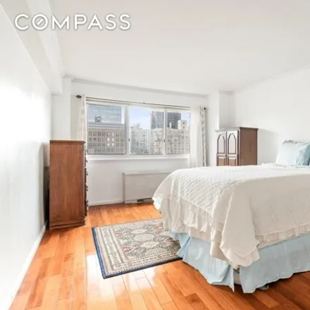 Image 7 - Gristedes, 1208 1st Avenue, New York, NY 10021, USA - Apartment for sale