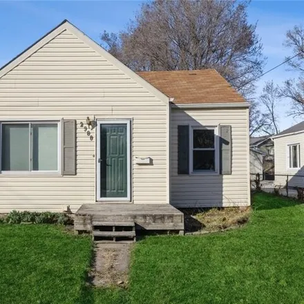 Buy this 2 bed house on 1389 East 29th Street in Des Moines, IA 50317