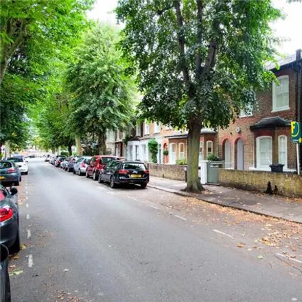 Rent this 4 bed townhouse on Paxton Road in London, W4 2QT