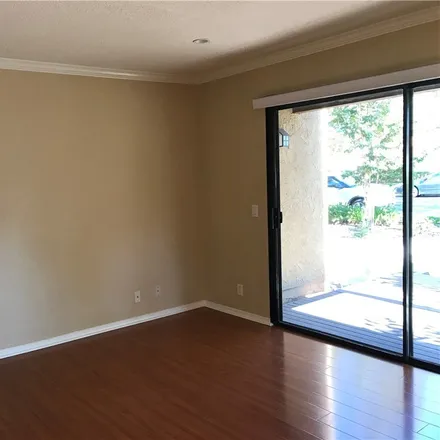 Image 7 - 68 Lemon Grove, Irvine, CA 92618, USA - Condo for rent