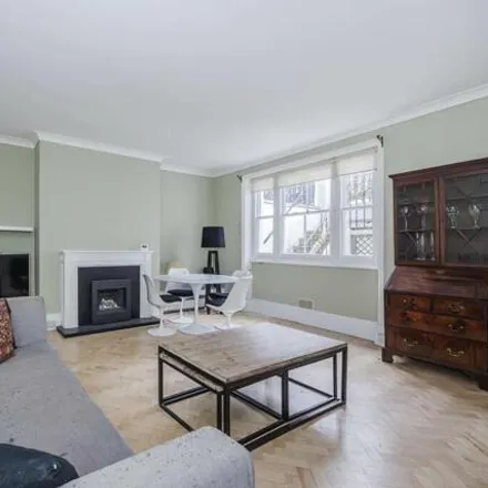 Image 2 - 23 Redcliffe Road, London, SW10 9TW, United Kingdom - Room for rent