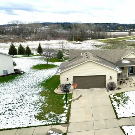 Buy this 4 bed house on 1101 Edgeview Drive in Janesville, WI 53545
