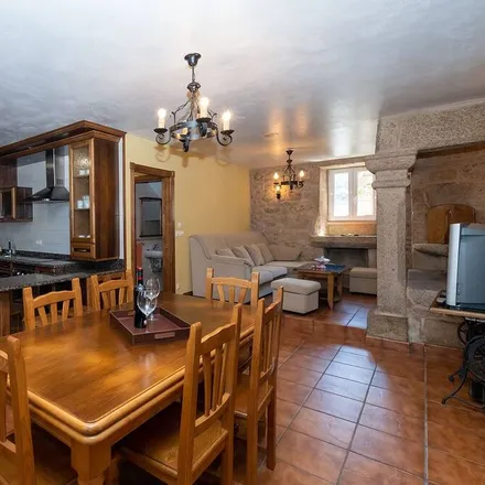 Rent this 3 bed house on 34 in 15008 A Coruña, Spain