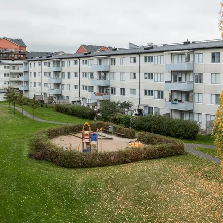 Rent this 5 bed apartment on Fyrklöversgatan 26 in 417 21 Gothenburg, Sweden