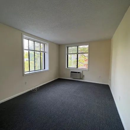 Rent this 1 bed apartment on 1525 East Putnam Avenue in Greenwich, CT 06870