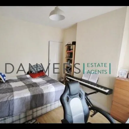 Image 6 - Harrow Road, Leicester, LE3 0JZ, United Kingdom - Townhouse for rent