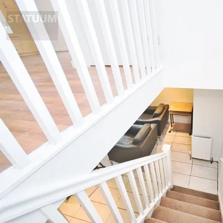 Image 5 - York Mews, London, IG1 3AE, United Kingdom - Townhouse for rent