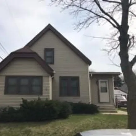 Buy this studio house on 6521 in 6521A West Adler Street, Milwaukee