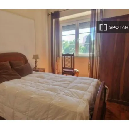 Rent this 3 bed room on Jardim da Praça de Londres in Praça de Londres, 1000-192 Lisbon