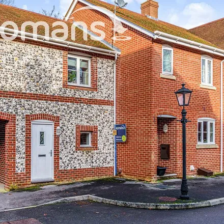 Rent this 2 bed apartment on Winton Close in Winchester, SO22 6DH