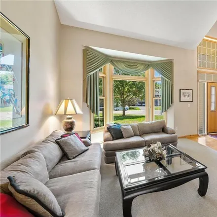 Image 4 - 8984 Westhill Pointe, Eden Prairie, MN 55347, USA - House for sale