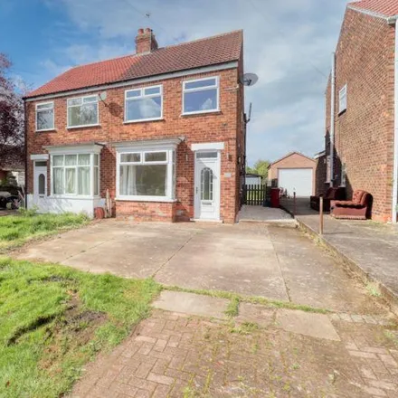 Rent this 3 bed duplex on 118 Moorwell Road in North Lincolnshire, DN17 2TS