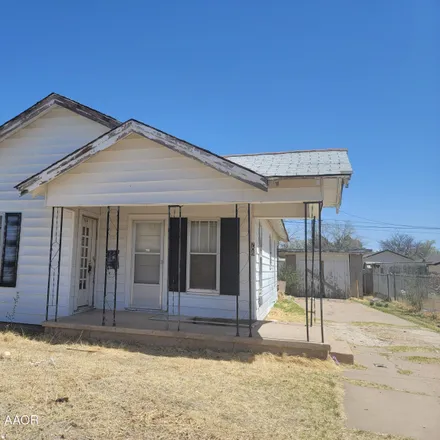Buy this 2 bed house on 709 South Fairmont Street in Amarillo, TX 79106