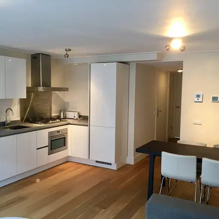 Rent this 1 bed apartment on Tweede Oosterparkstraat 111A in 1091 JA Amsterdam, Netherlands