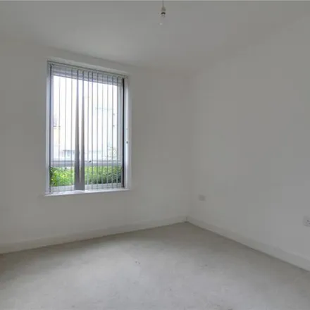 Rent this 2 bed apartment on Drake Way in Reading, RG2 0NE