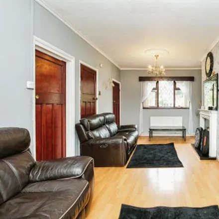 Image 3 - Foundry Avenue, Leeds, LS8 3LU, United Kingdom - House for sale