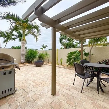 Image 5 - 2124 Southwest 49th Street, Cape Coral, FL 33914, USA - House for sale