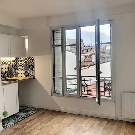 Rent this 2 bed apartment on 18 Rue Adolphe Chérioux in 92130 Issy-les-Moulineaux, France