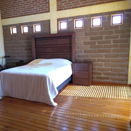 Buy this studio house on Circuito Tzompantle in Lomas de Ahuatlán, 62130 Cuernavaca