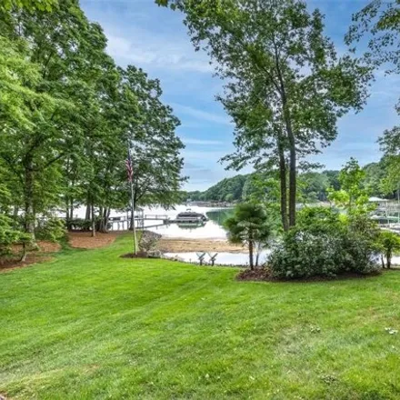 Image 3 - 13974 Clarendon Pointe Court, Huntersville, NC 28078, USA - House for sale