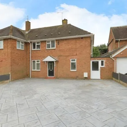 Buy this 3 bed duplex on Winchester Road in Wolverhampton, WV10 6HA