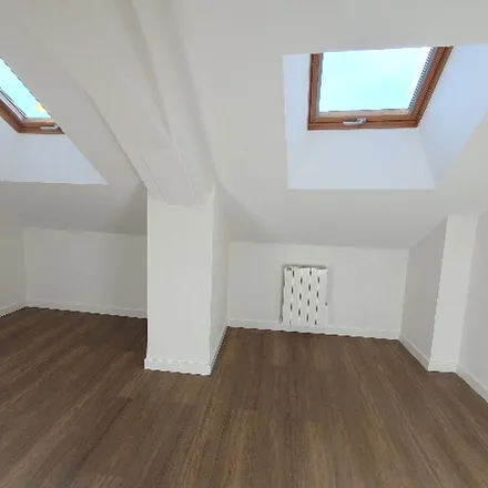 Rent this 2 bed apartment on 86 Avenue de la République in 72400 La Ferté-Bernard, France