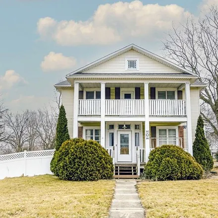 Buy this 3 bed house on 301 South Street in Mansfield, Piatt County