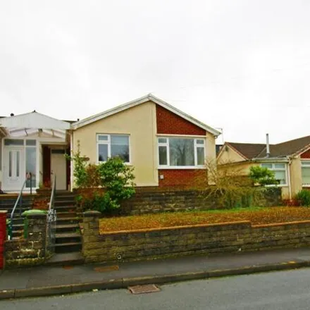 Buy this 2 bed duplex on Fair View Close in Pontyclun, CF72 9EP