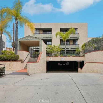 Buy this 2 bed condo on 1237 E 6th St Unit 107 in Long Beach, California
