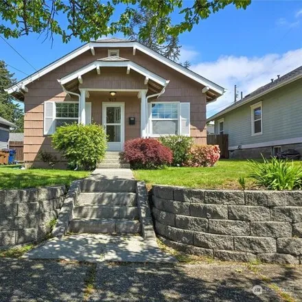 Buy this 2 bed house on 917 North Proctor Street in Tacoma, WA 98416