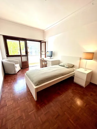 Rent this 5 bed room on Carlos in Avenida do Mar, 2825-461 Costa da Caparica