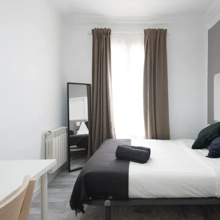 Rent this 6 bed room on Dos Naciones in Calle del Conde de Romanones, 28012 Madrid