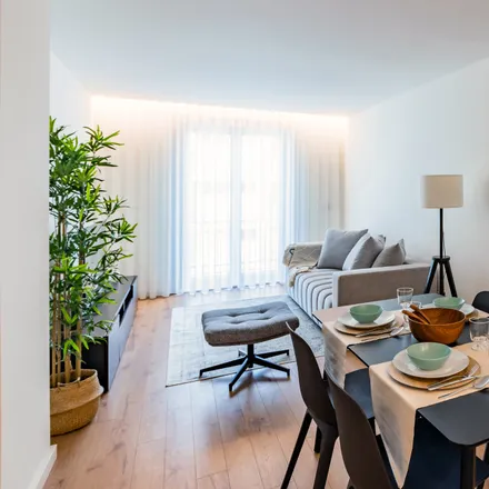 Rent this 2 bed apartment on Porto Renovato in Avenida de Fernão de Magalhães, 4300-188 Porto