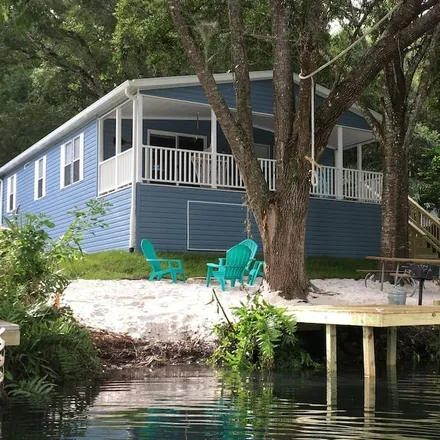 Rent this 4 bed house on Weeki Wachee