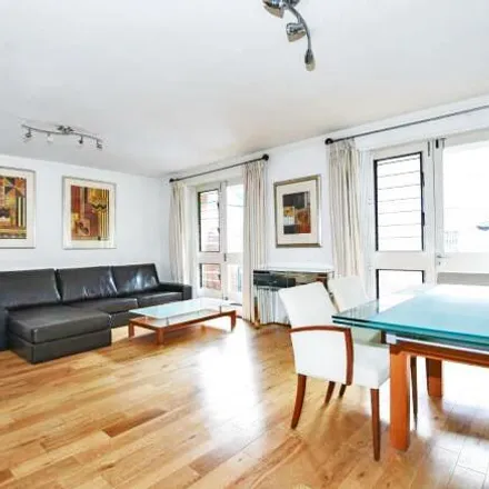 Image 2 - Montessori St Nicholas Charity, 38 Marlborough Place, London, NW8 0PJ, United Kingdom - Apartment for rent