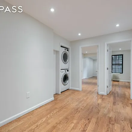 Image 4 - 207 Van Buren Street, New York, NY 11221, USA - Apartment for rent