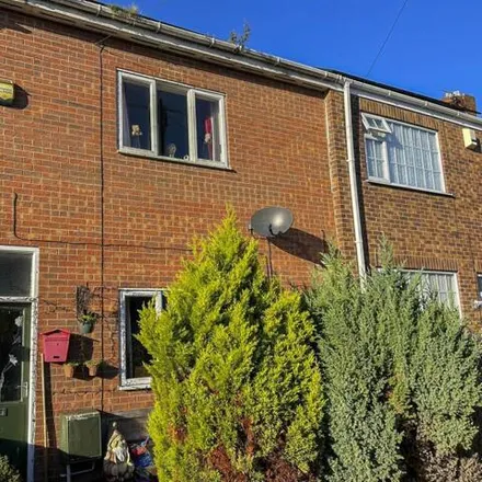 Buy this 2 bed townhouse on Edward Street in Grimsby, DN32 9HJ