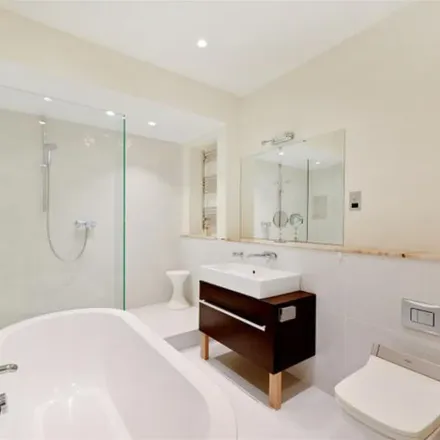 Image 4 - Marugame Udon, 449 Strand, London, WC2R 0QU, United Kingdom - Apartment for rent
