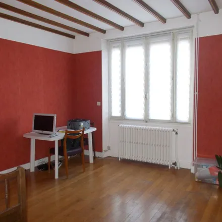 Rent this 6 bed apartment on 1 Rue Chanzy in 21000 Dijon, France
