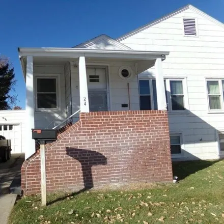 Rent this 2 bed house on 50 South Oak Street in North Platte, NE 69101