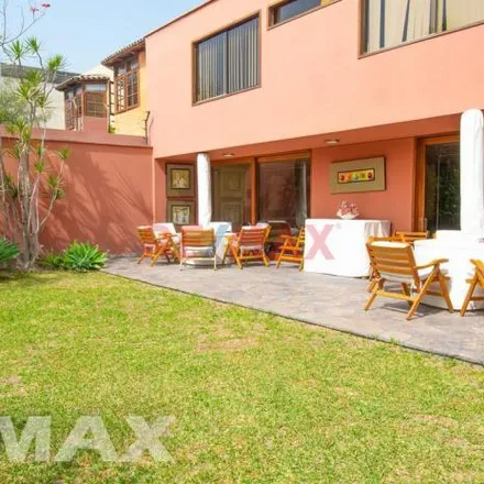 Rent this 4 bed house on La Cúpula de las Artes in Manuel Olguin Avenue 100, Monterrico