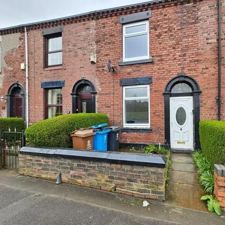 Rent this 2 bed townhouse on Shaw Side in Oldham Road / near Cowlishaw Lane, Oldham Road